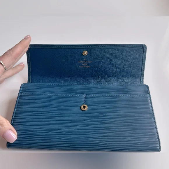 Louis Vuitton French Purse Wallet in Rare Toledo Blue Epi Leather – Vintage 1996